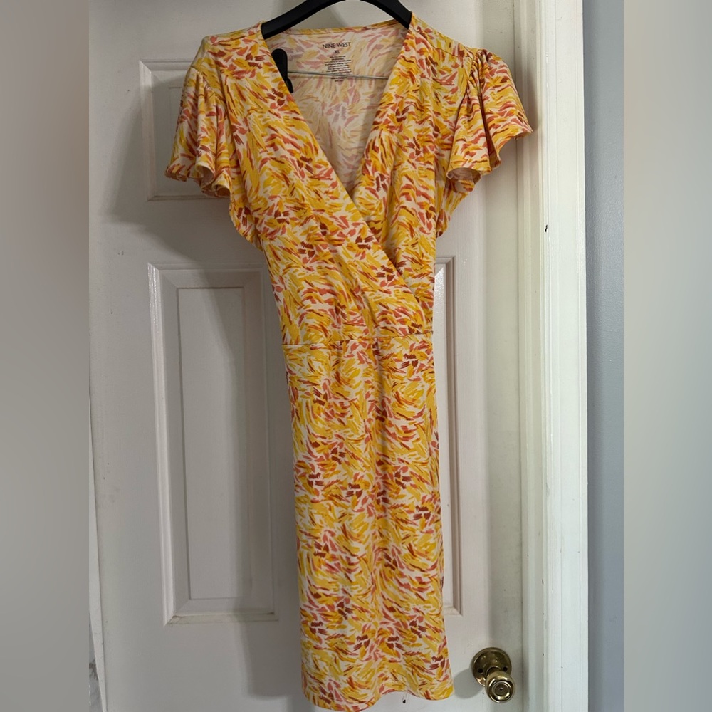 Nine West women’s dress, size XL. Short sleeves. Smoke free home.